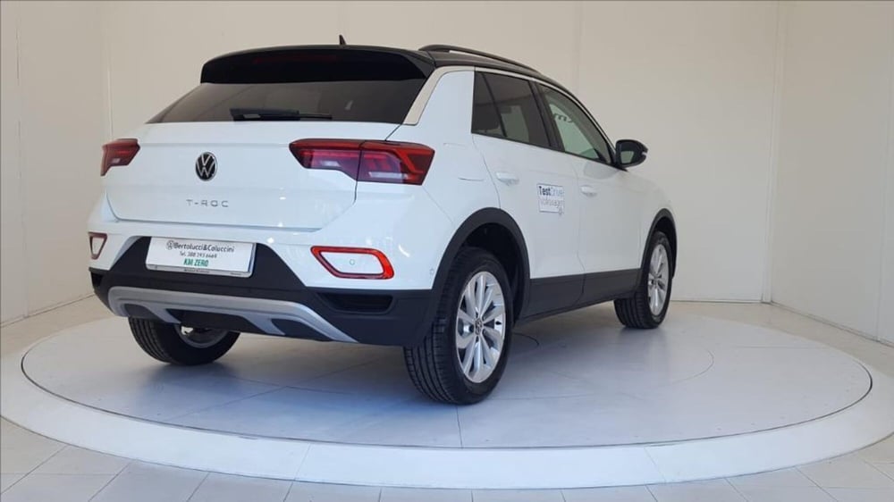 Volkswagen T-Roc nuova a Lucca (6)