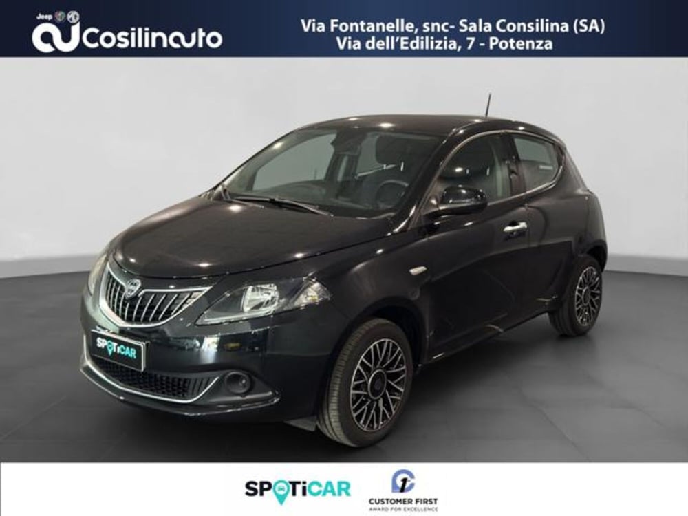 Lancia Ypsilon usata a Salerno