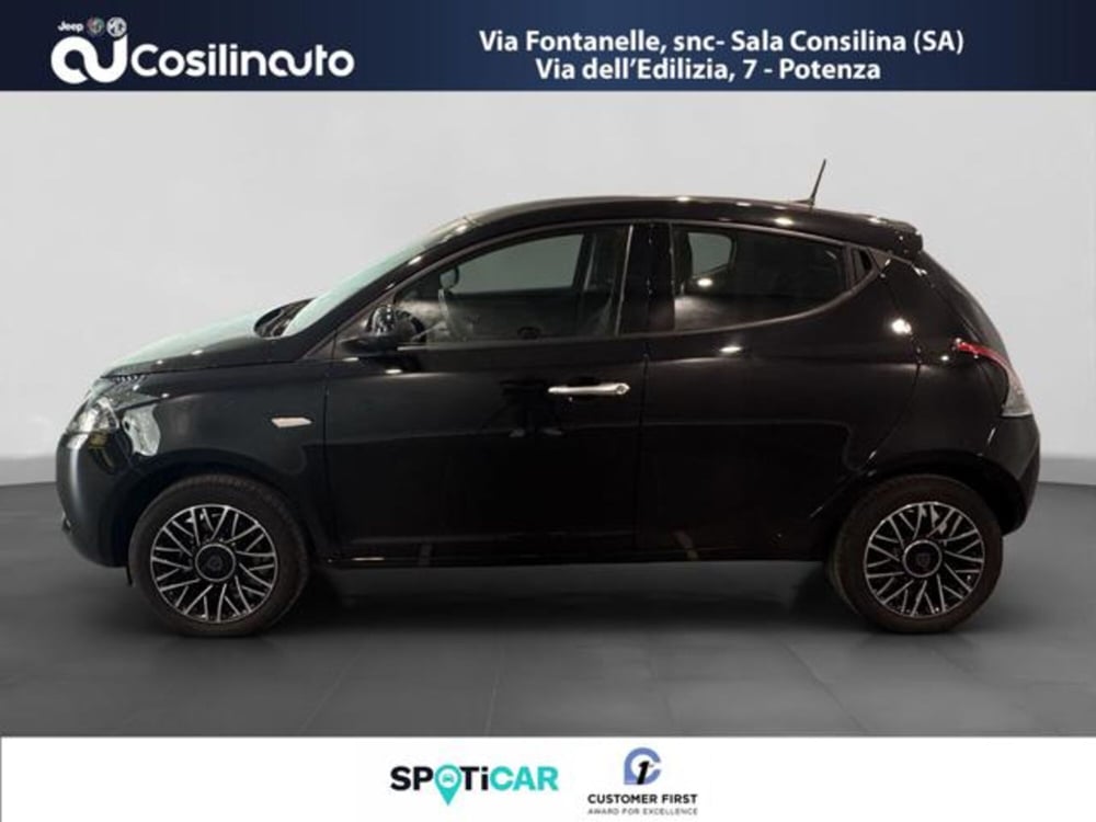 Lancia Ypsilon usata a Salerno (2)