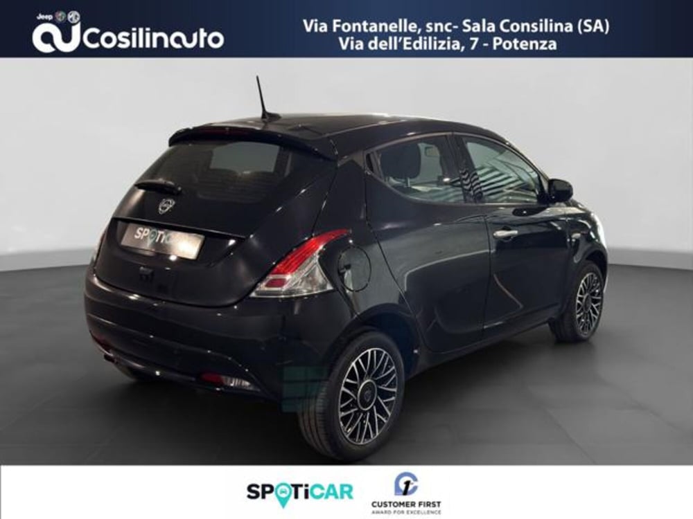 Lancia Ypsilon usata a Salerno (5)