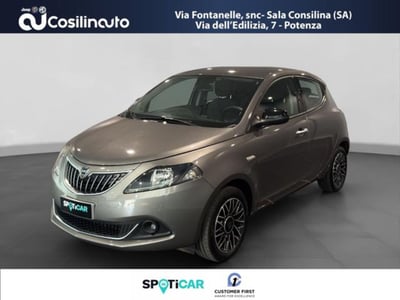 Lancia Ypsilon 1.0 FireFly 5 porte S&amp;S Hybrid Gold Plus del 2024 usata a Sala Consilina