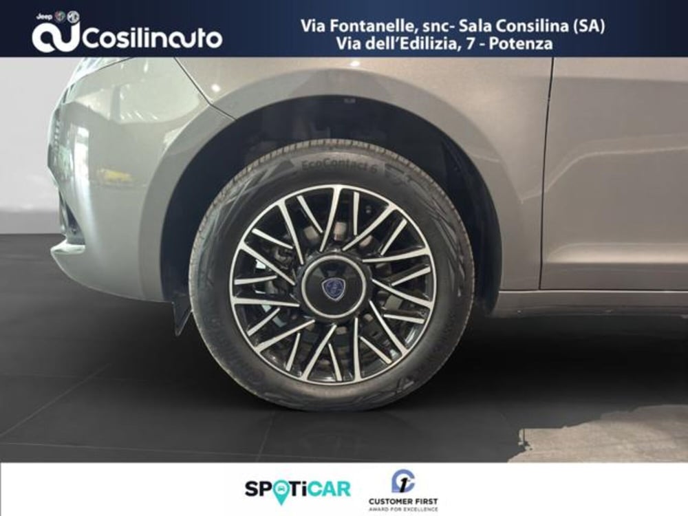 Lancia Ypsilon usata a Salerno (18)