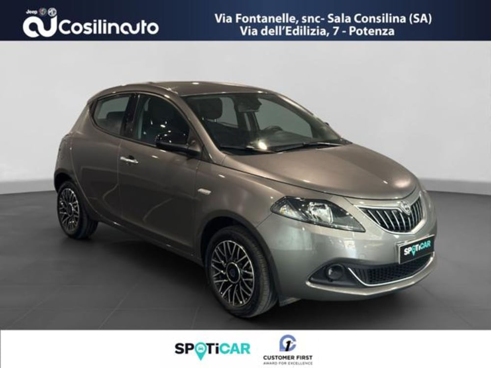 Lancia Ypsilon usata a Salerno (7)