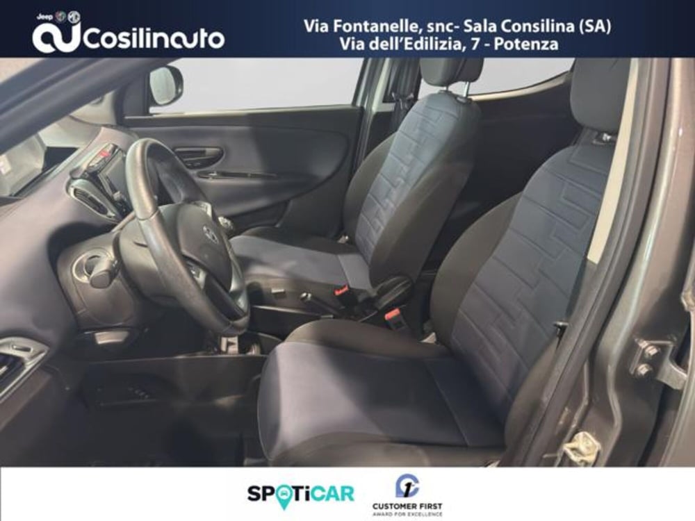 Lancia Ypsilon usata a Salerno (9)