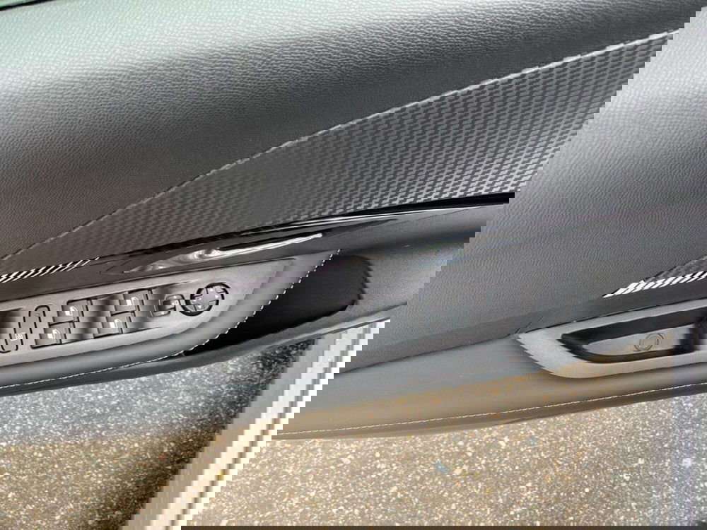 Peugeot 208 nuova a Torino (14)