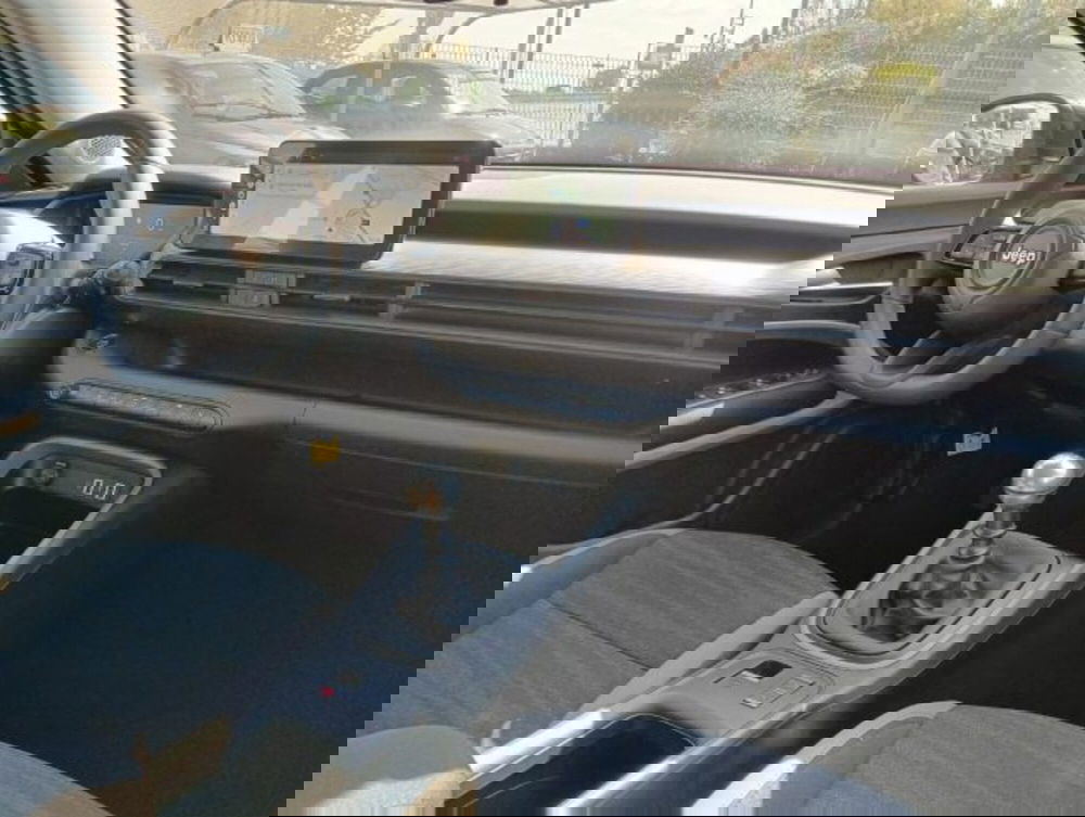 Jeep Avenger nuova a Brescia (16)