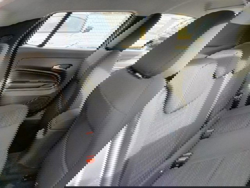 Jeep Avenger nuova a Brescia (18)