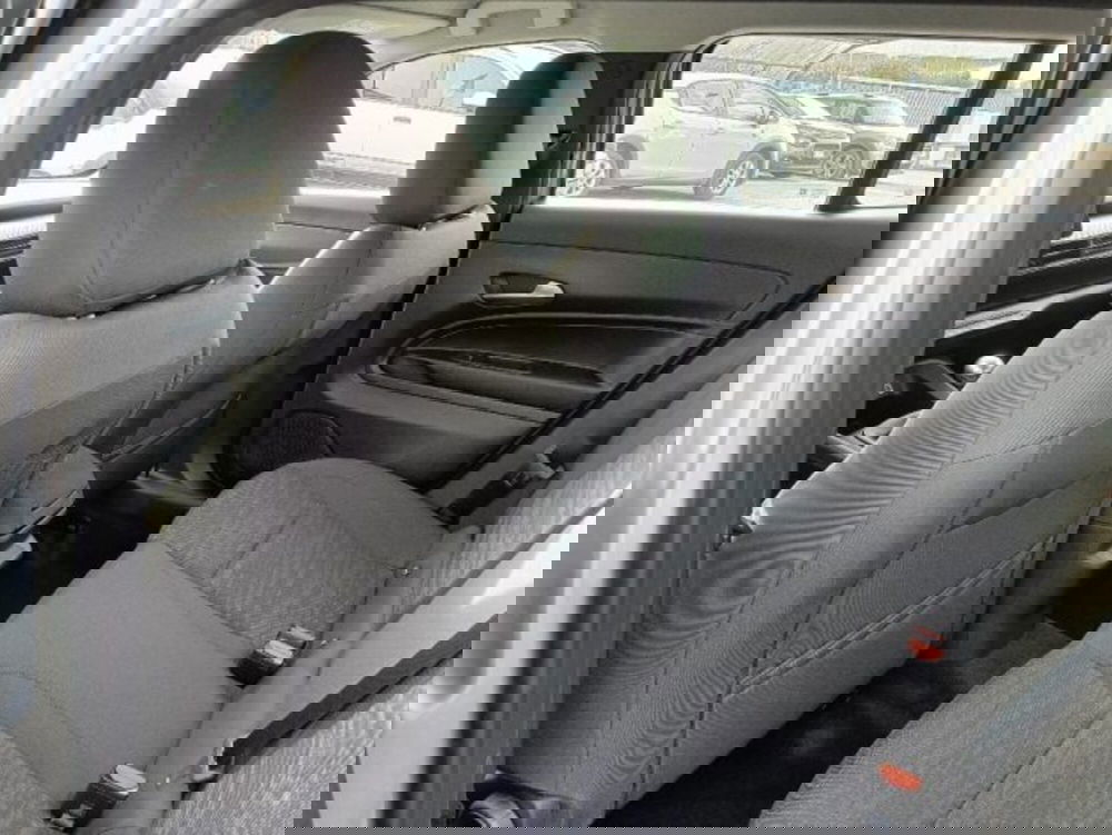 Jeep Avenger nuova a Brescia (19)