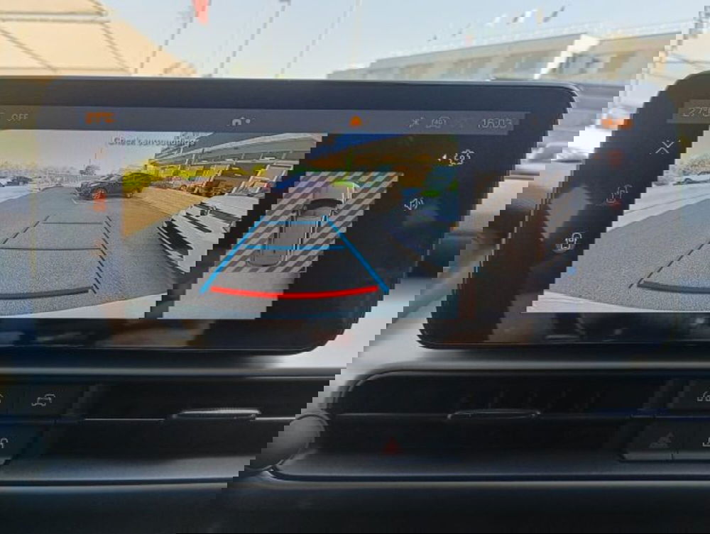 Jeep Avenger nuova a Brescia (11)