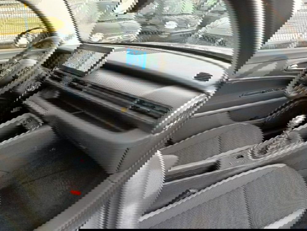 Jeep Avenger nuova a Brescia (16)