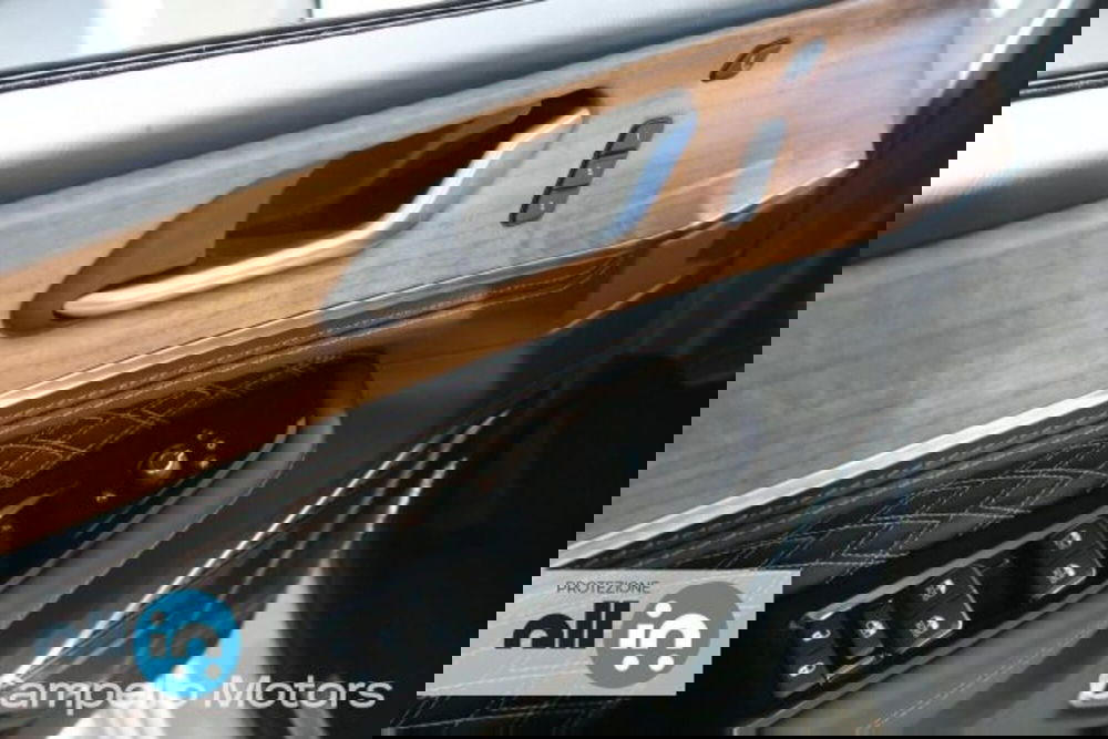 Jeep Grand Cherokee nuova a Venezia (16)