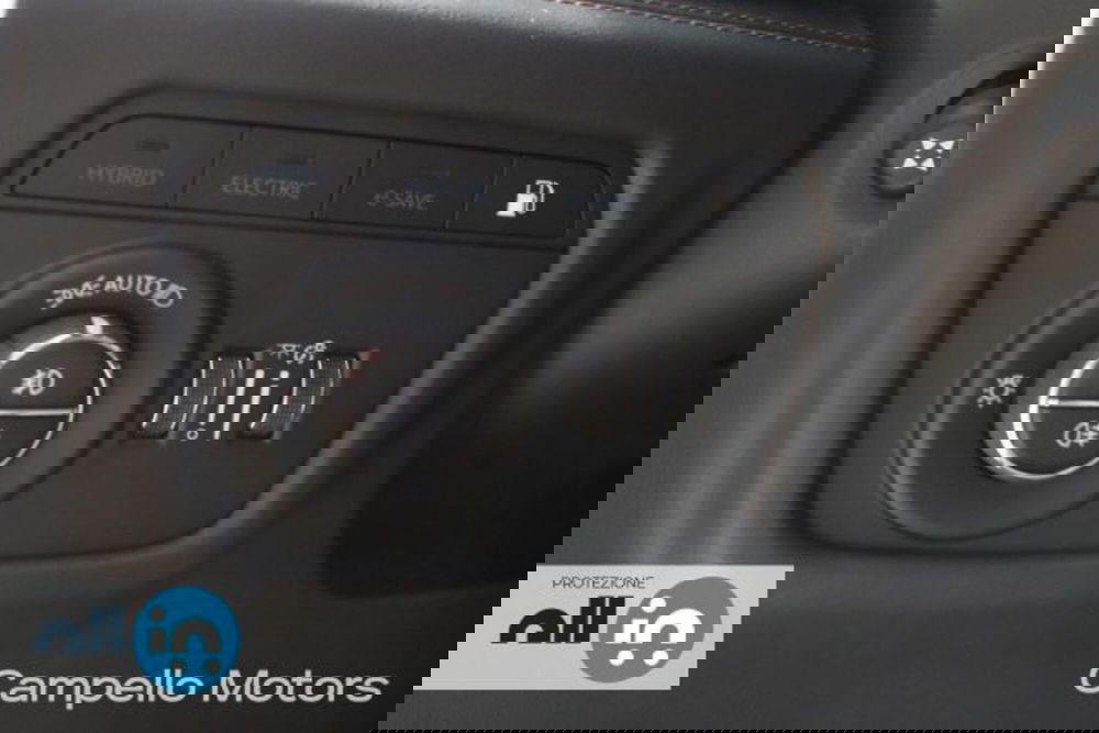 Jeep Grand Cherokee nuova a Venezia (18)