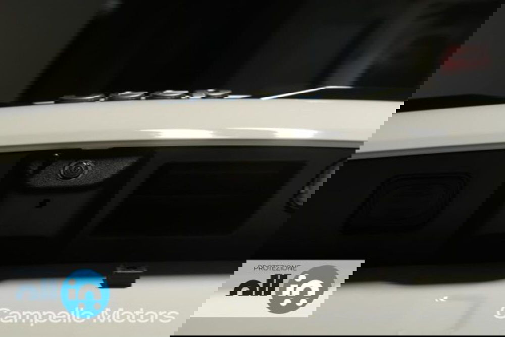 Jeep Grand Cherokee nuova a Venezia (19)