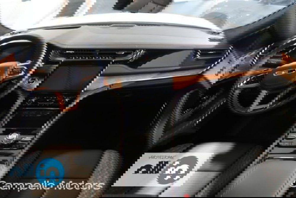 Jeep Grand Cherokee nuova a Venezia (6)