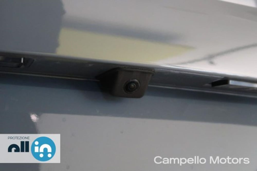 Opel Corsa nuova a Venezia (15)