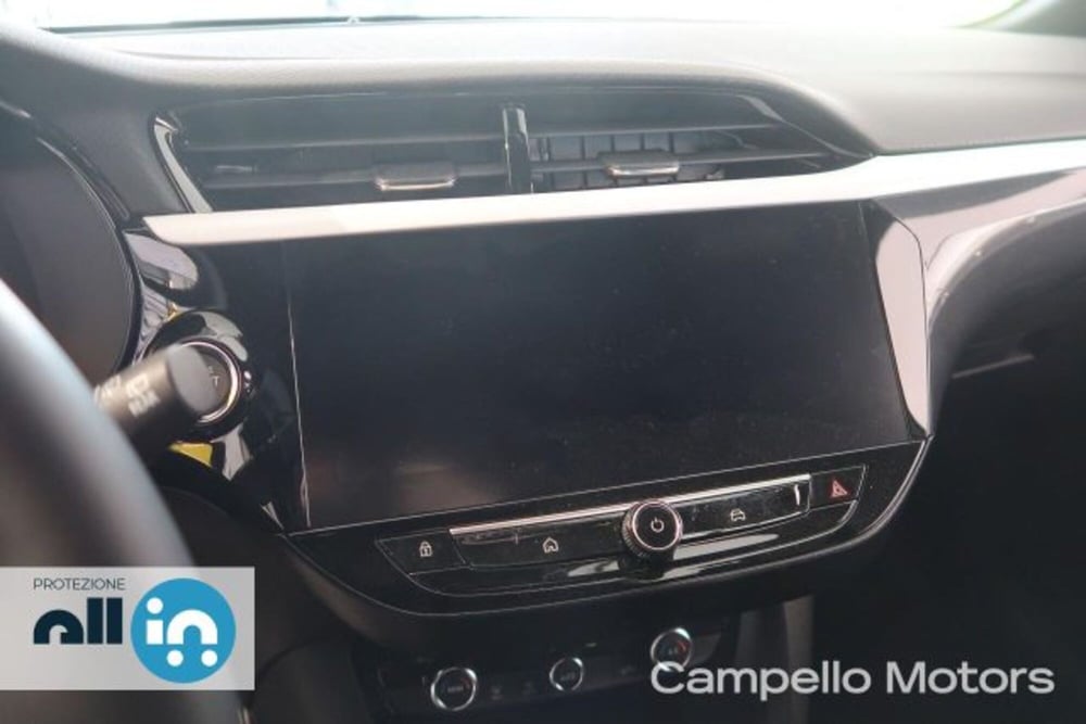 Opel Corsa nuova a Venezia (9)