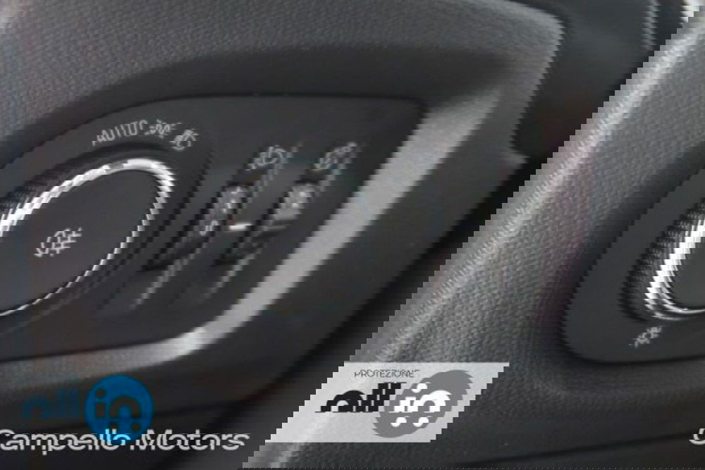 Opel Corsa nuova a Venezia (17)