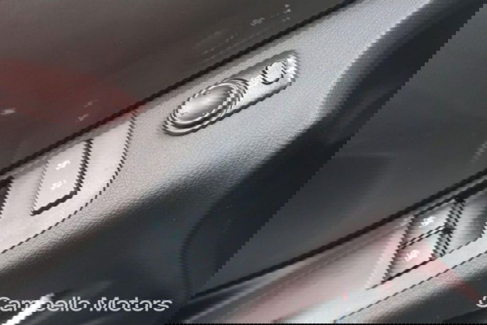 Chevrolet Camaro Cabrio usata a Venezia (19)