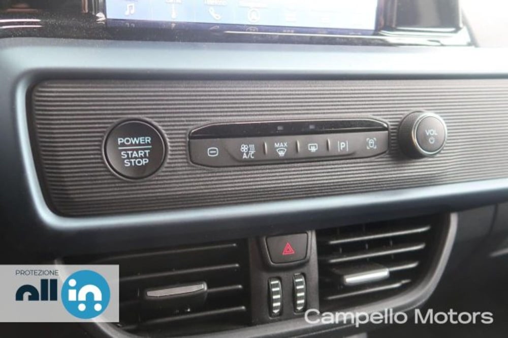 Ford Tourneo Courier usata a Venezia (12)