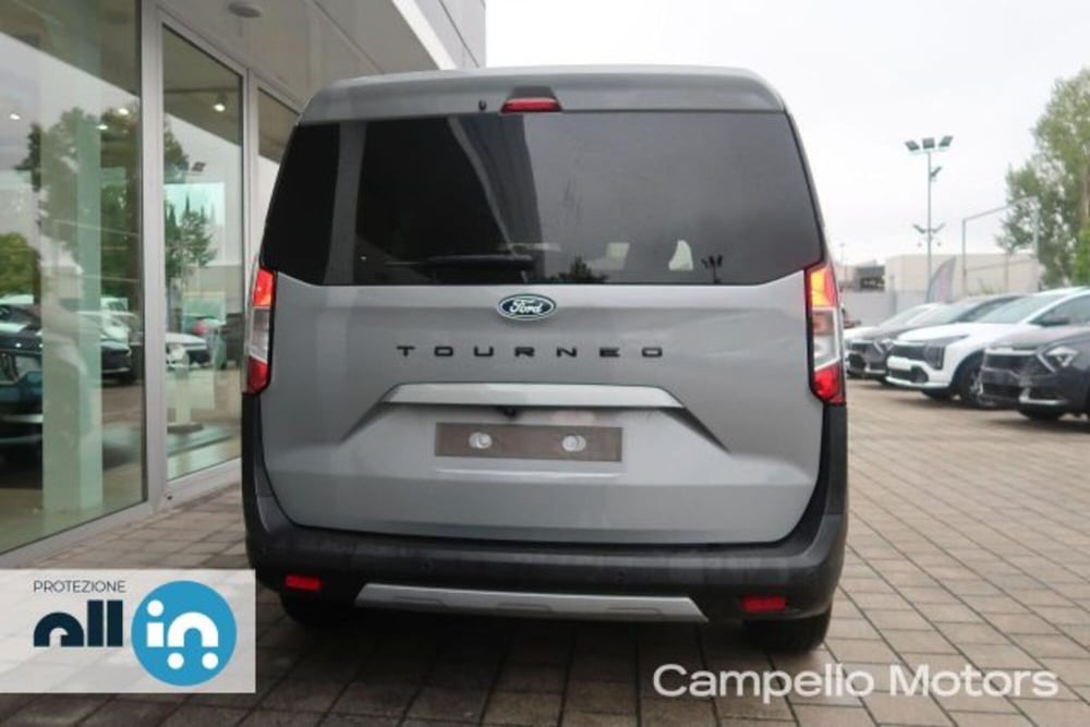Ford Tourneo Courier usata a Venezia (4)