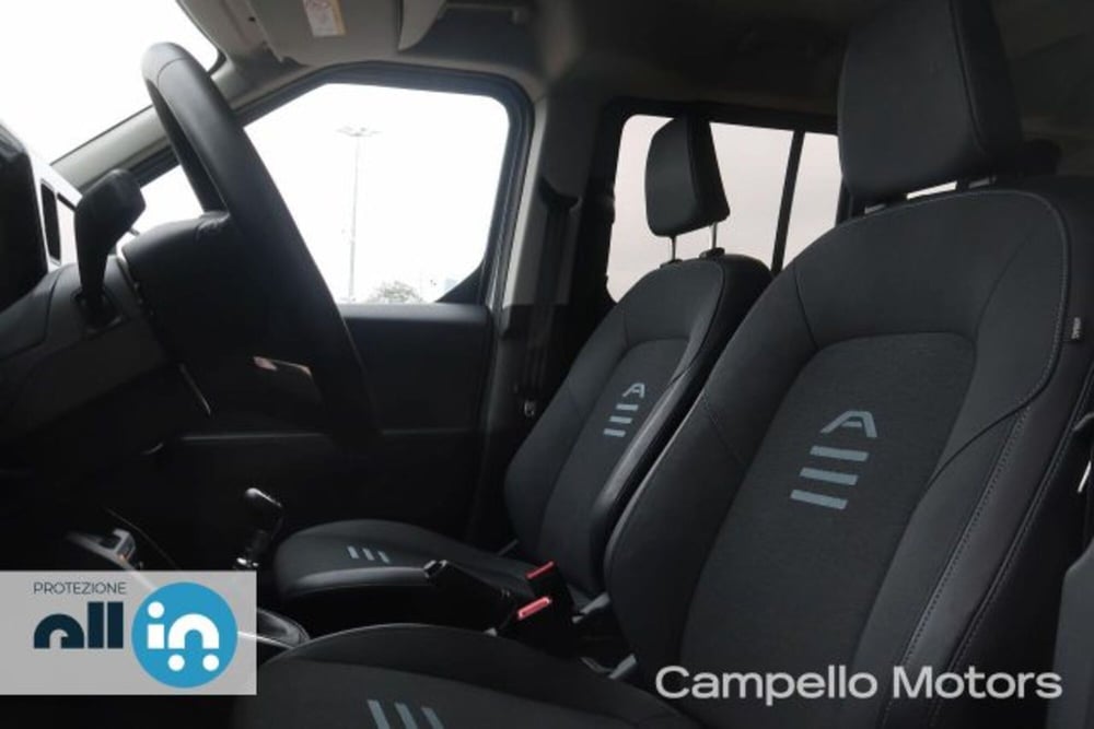 Ford Tourneo Courier usata a Venezia (5)