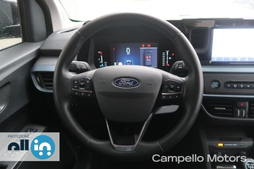 Ford Tourneo Courier usata a Venezia (8)
