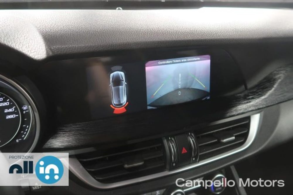 Alfa Romeo Stelvio usata a Venezia (11)