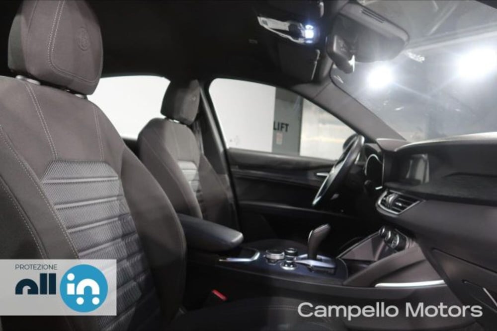 Alfa Romeo Stelvio usata a Venezia (15)