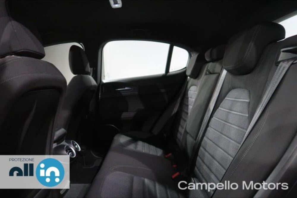 Alfa Romeo Stelvio usata a Venezia (6)