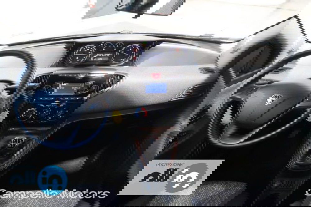 Lancia Ypsilon usata a Venezia (7)