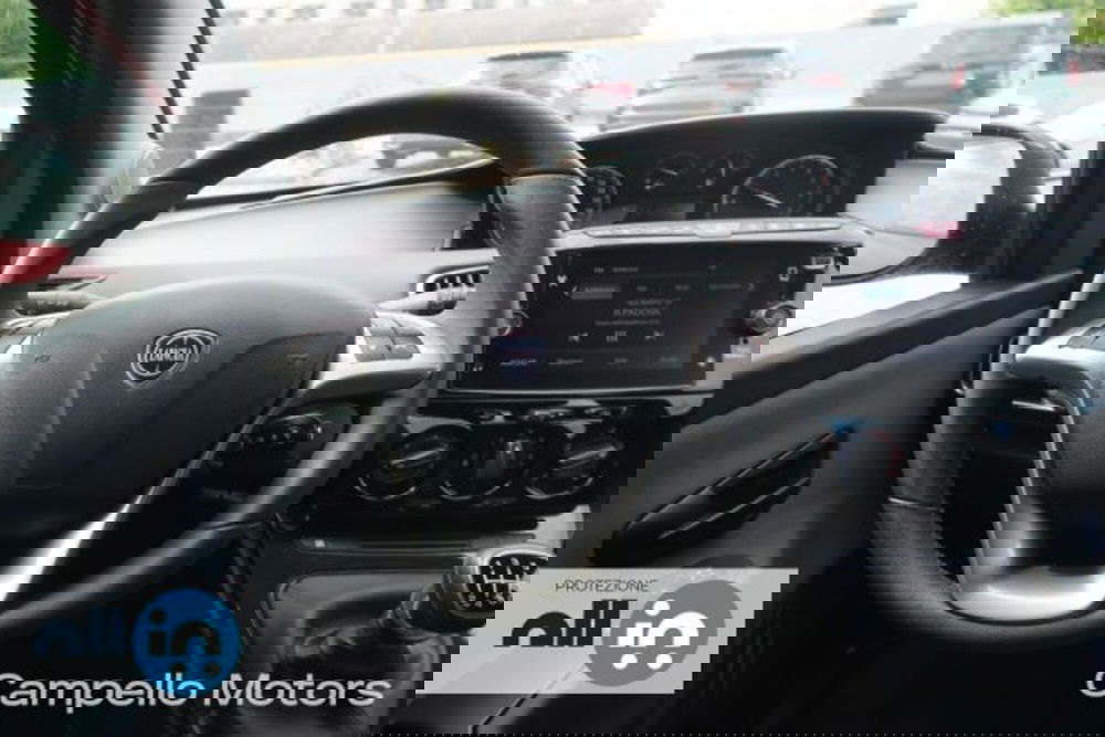 Lancia Ypsilon usata a Venezia (8)