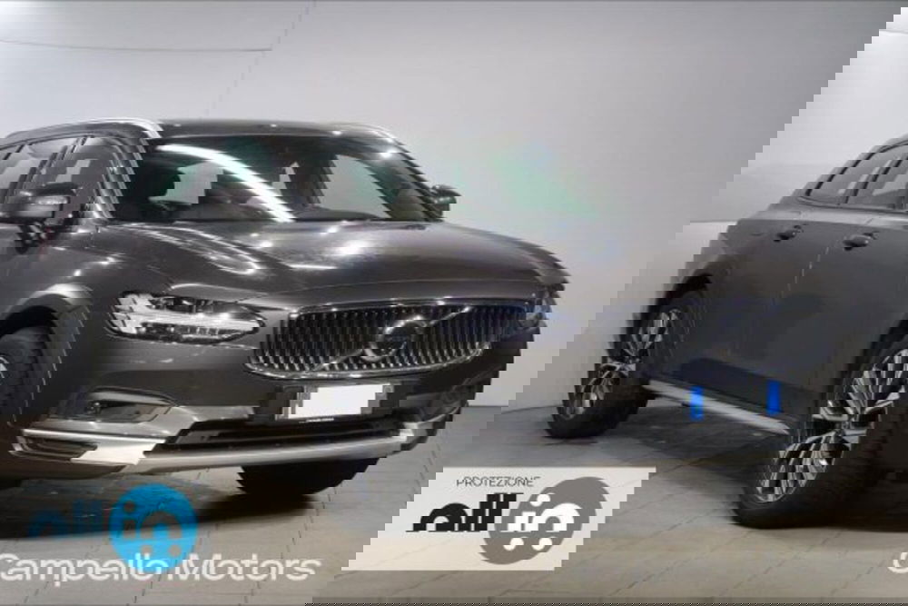 Volvo V90 Cross Country usata a Venezia
