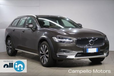 Volvo V90 Cross Country B5 (d) AWD Geatronic Business Pro Line del 2020 usata a Venezia