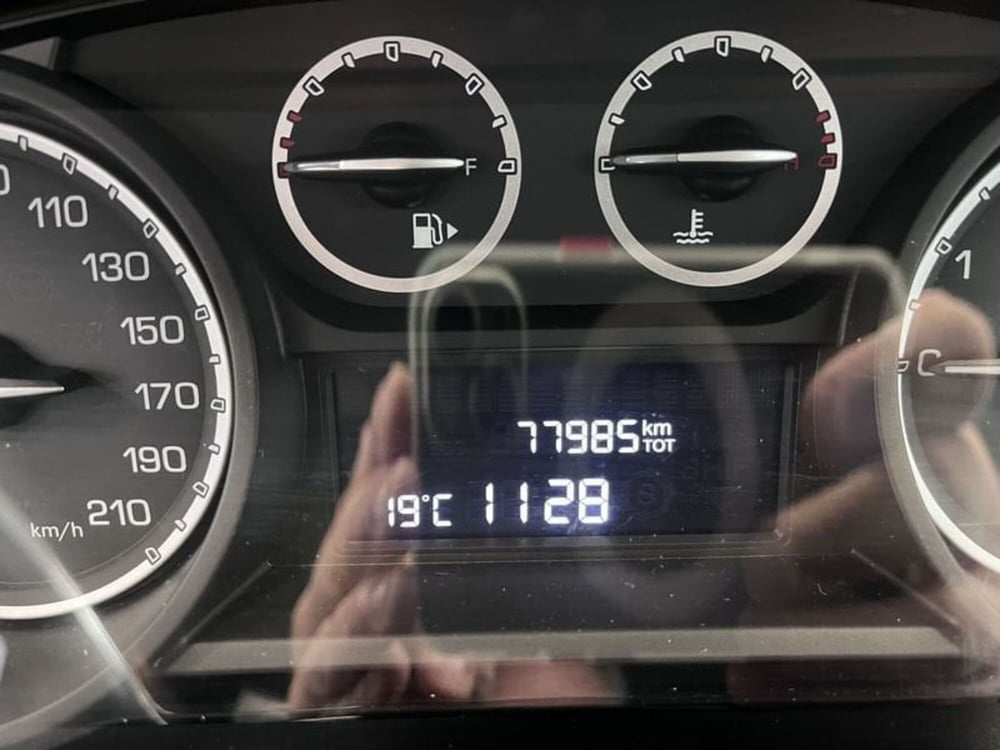 Lancia Ypsilon usata a Prato (11)