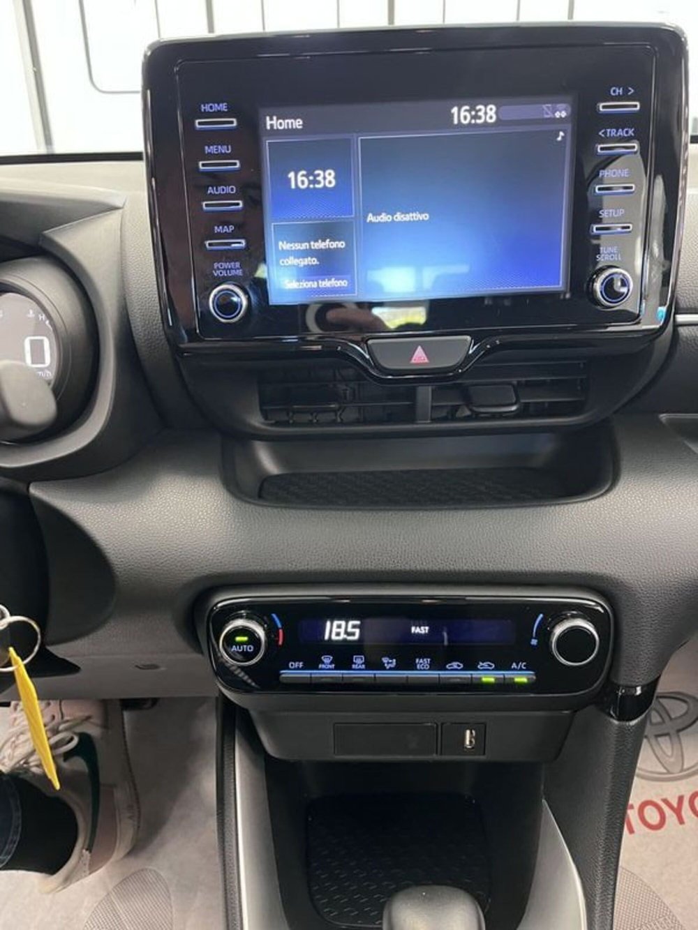 Toyota Yaris usata a Prato (12)