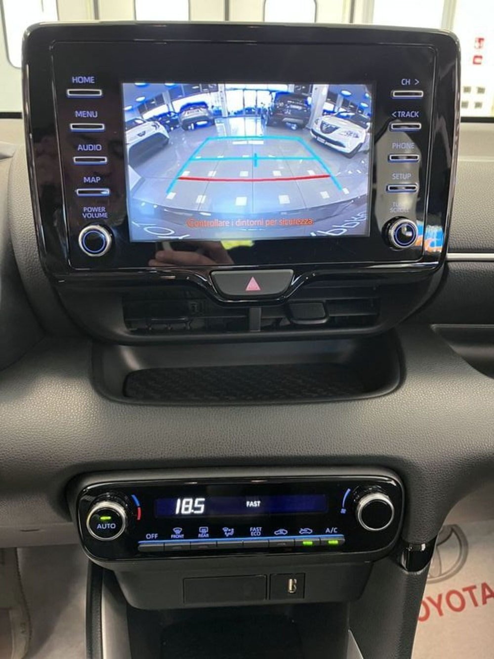 Toyota Yaris usata a Prato (13)