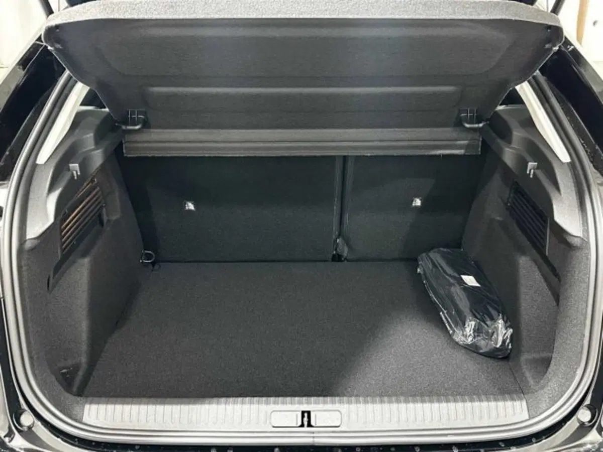 Citroen C4 nuova a Sondrio (14)