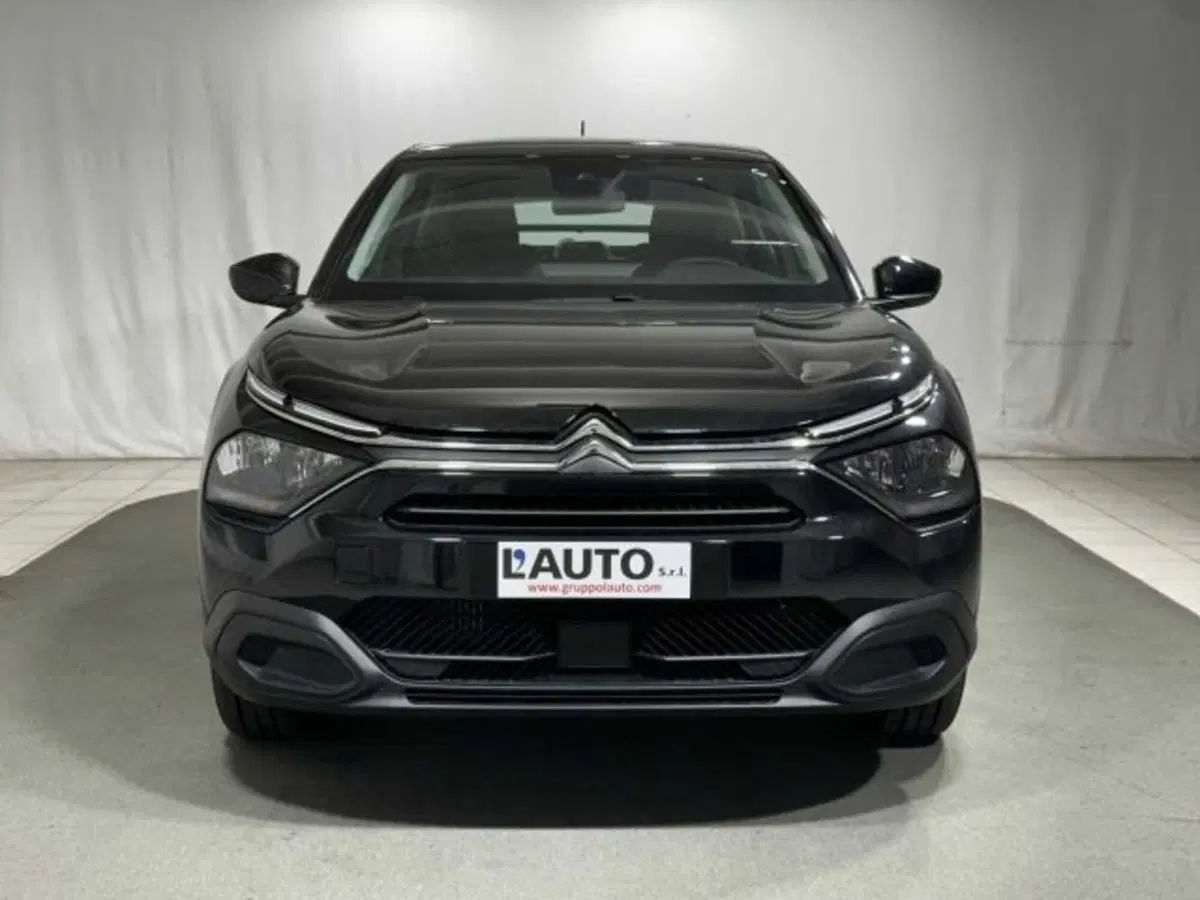 Citroen C4 nuova a Sondrio (7)