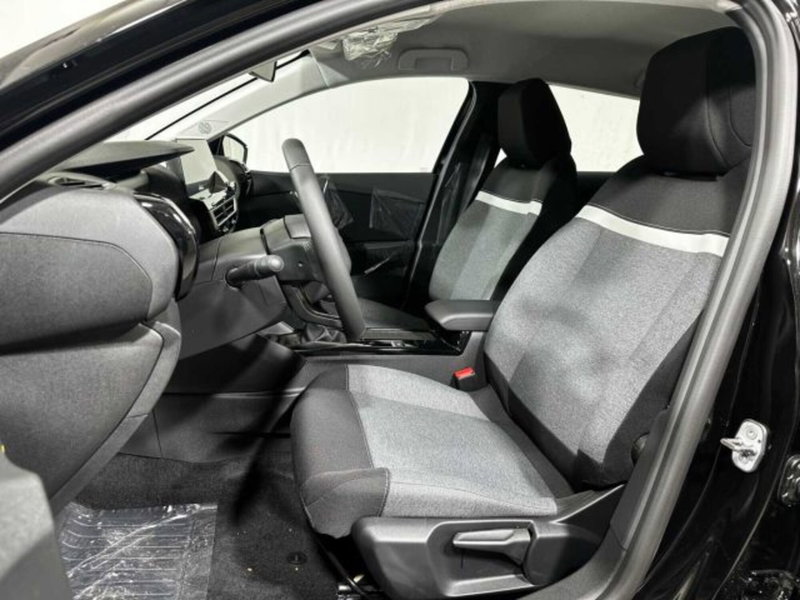 Citroen C4 nuova a Sondrio (9)