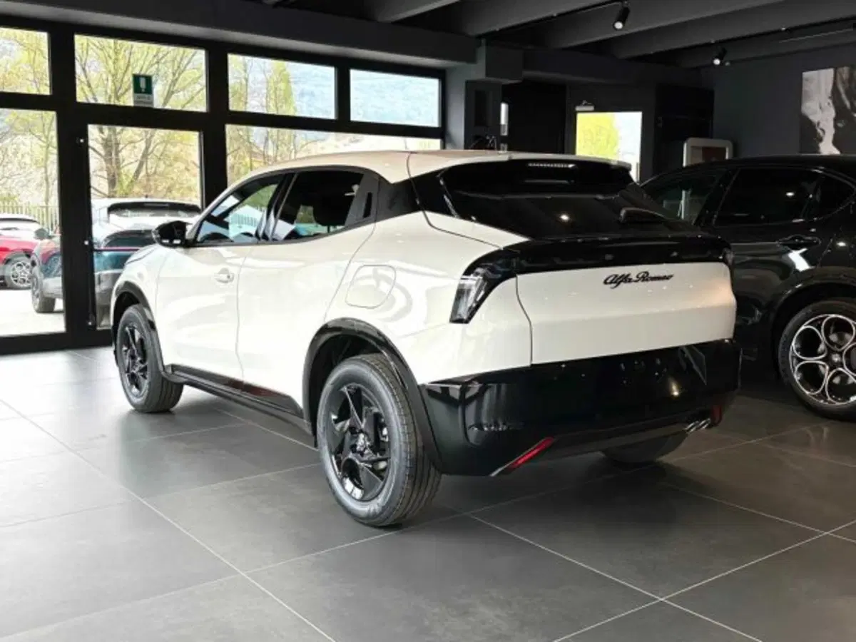 Alfa Romeo Junior nuova a Sondrio (3)