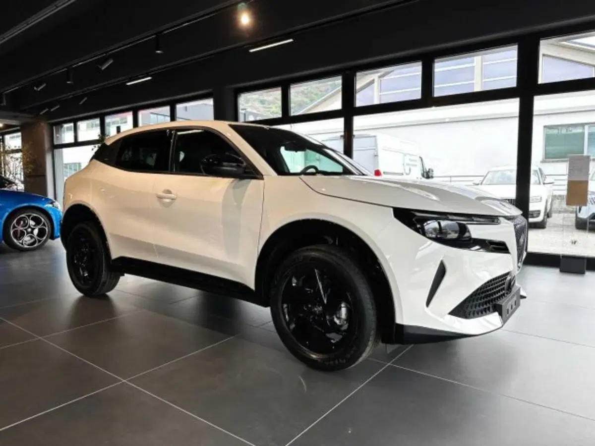 Alfa Romeo Junior nuova a Sondrio (6)