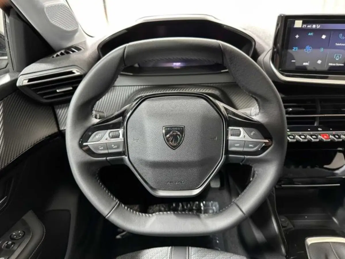 Peugeot 208 nuova a Sondrio (16)