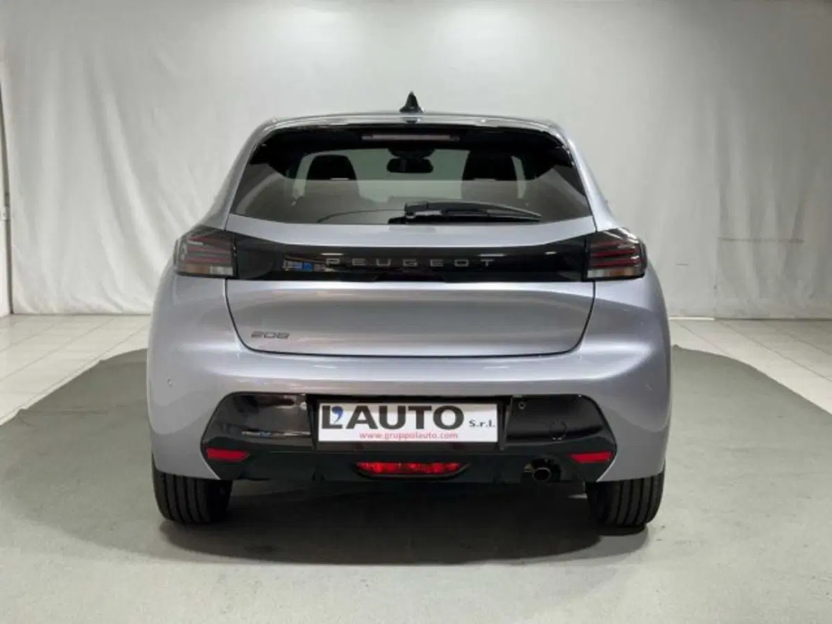Peugeot 208 nuova a Sondrio (4)