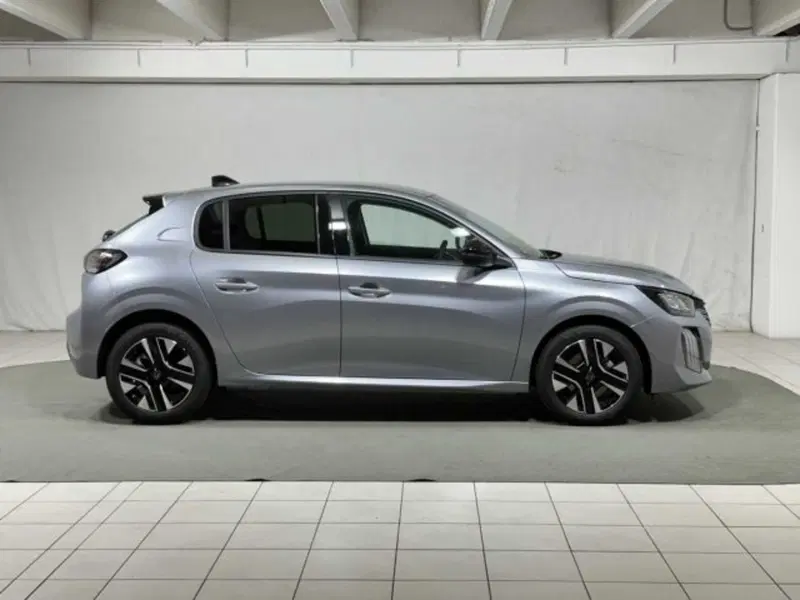 Peugeot 208 nuova a Sondrio (6)