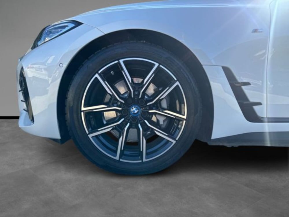 BMW i4 usata a Verona (7)