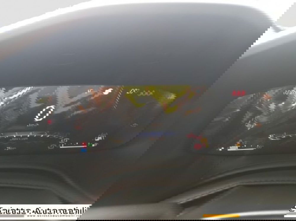 Jeep Renegade nuova a Messina (11)