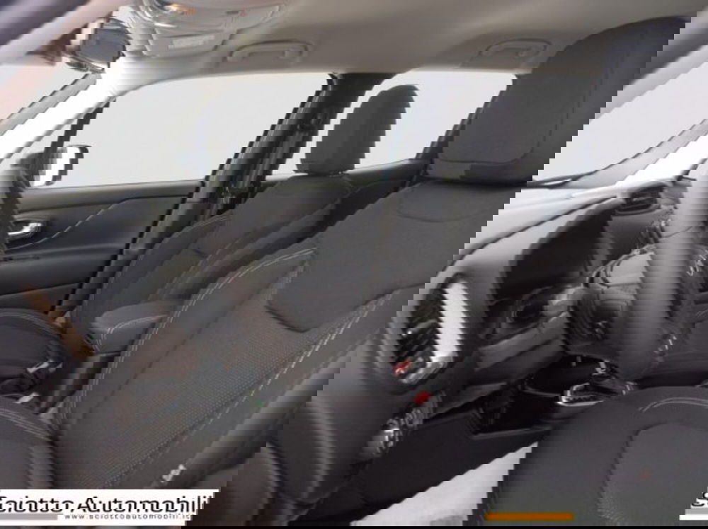 Jeep Renegade nuova a Messina (9)