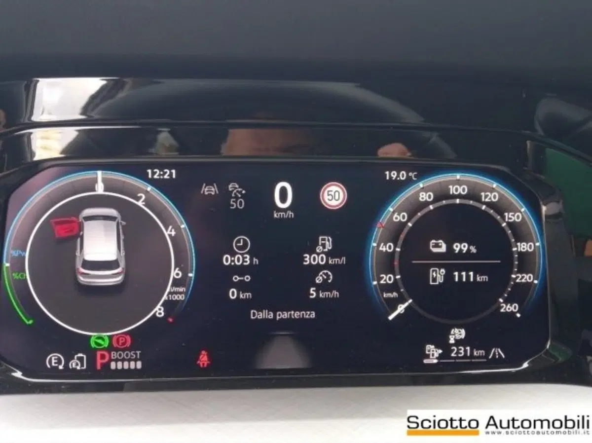 Volkswagen Golf nuova a Messina (11)