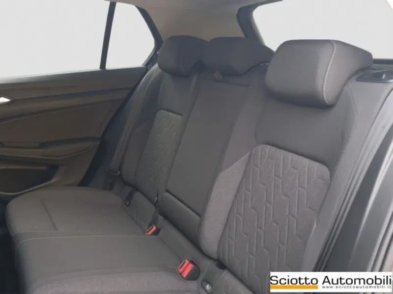 Volkswagen Golf nuova a Messina (13)