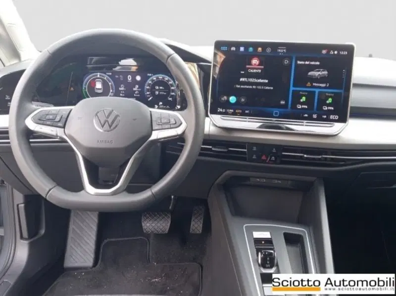 Volkswagen Golf nuova a Messina (14)